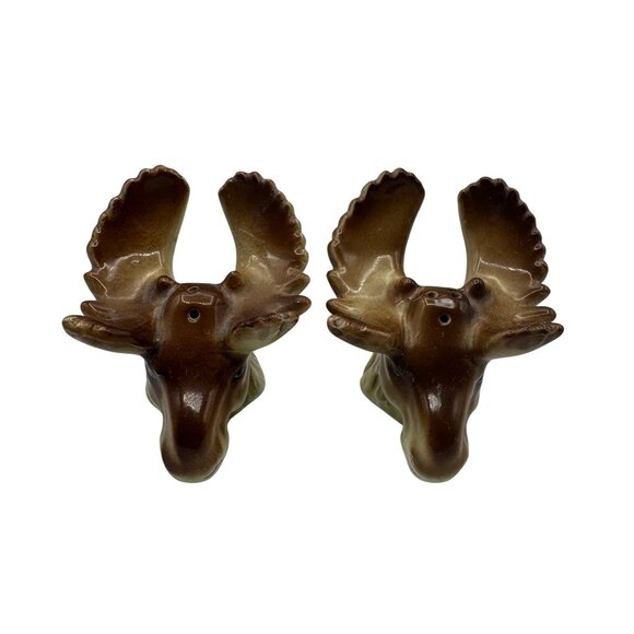 Vintage Victoria Ceramics Moose Head Salt & Pepper Shakers - Picture 1 of 8